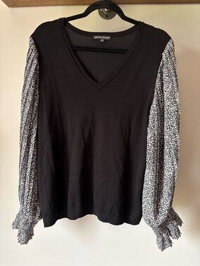 Adrianna Papell Black V-Neck Sweater with Black-and-White Floral Balloon Sleeves